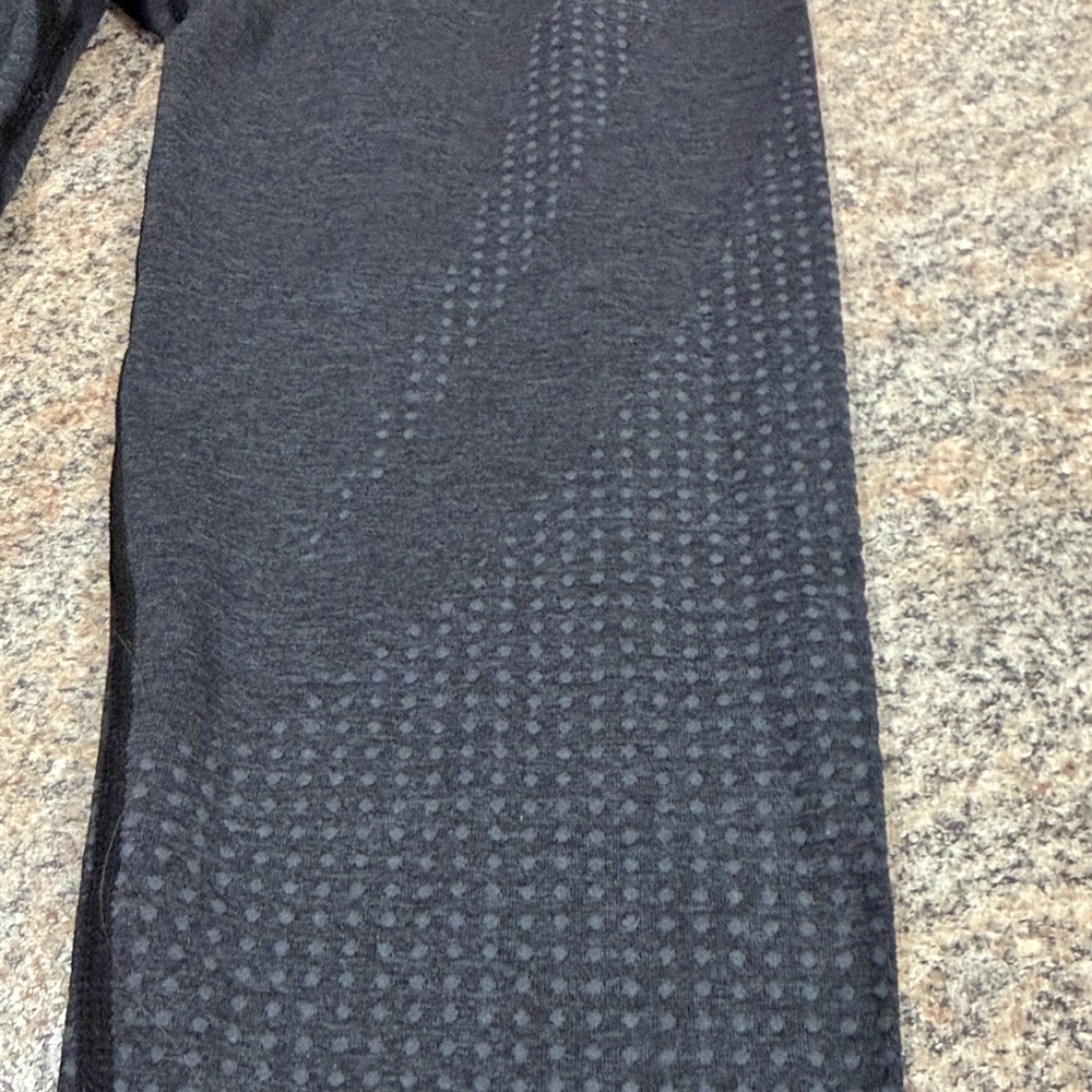 Ioni Black Leggings size small - Picture 2 of 7